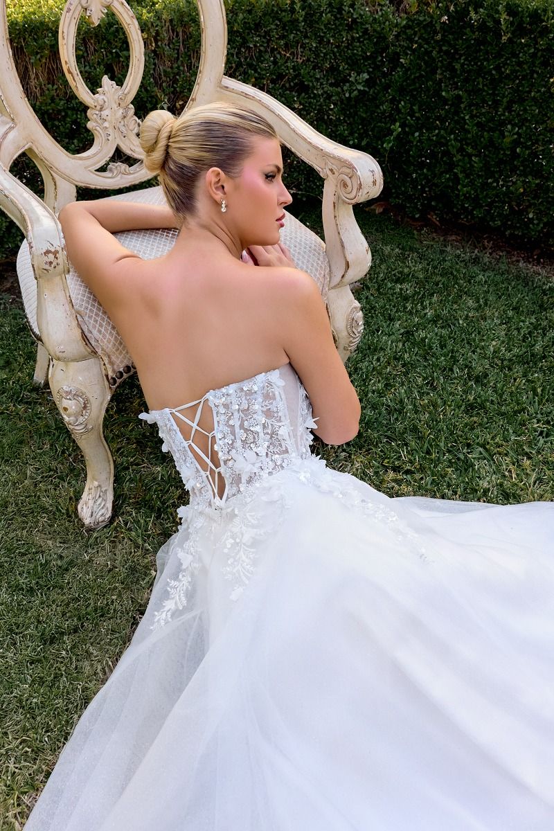 3D Floral Strapless A-line Wedding Gown - Ladivine C174W